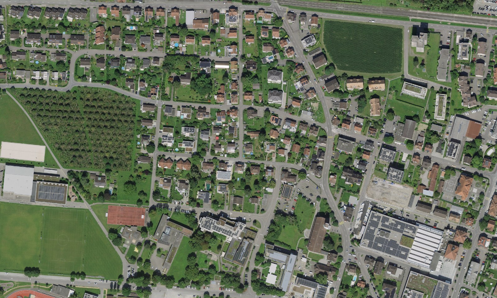 Luftbild der Sandbreitestrasse und ihrer Umgebung in Amriswil, Oberthurgau